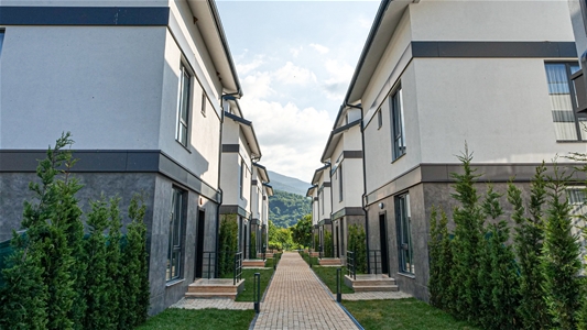Villa Tripleks